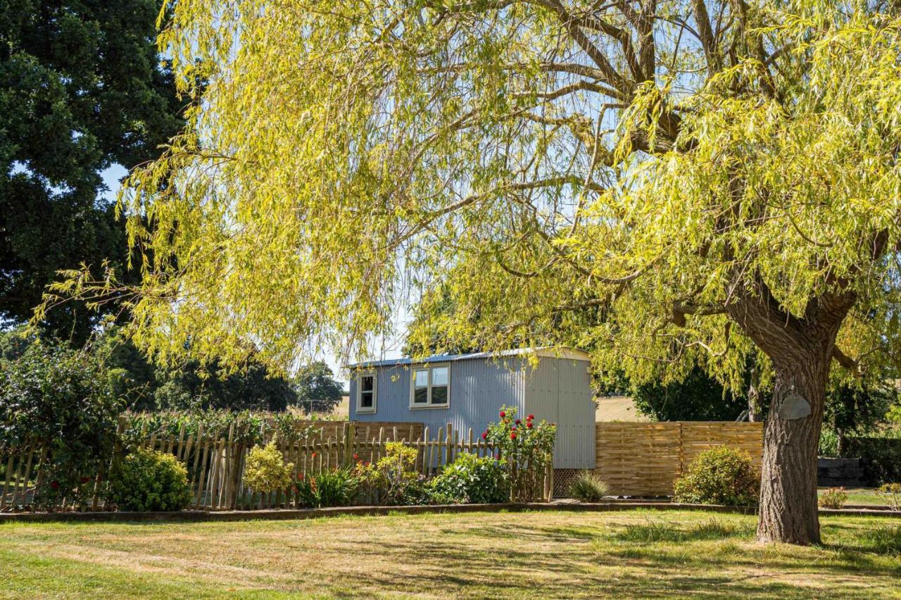 The Hideaway Hut - 1 Bed Shepherds Hut - Hereford Dış mekan fotoğraf
